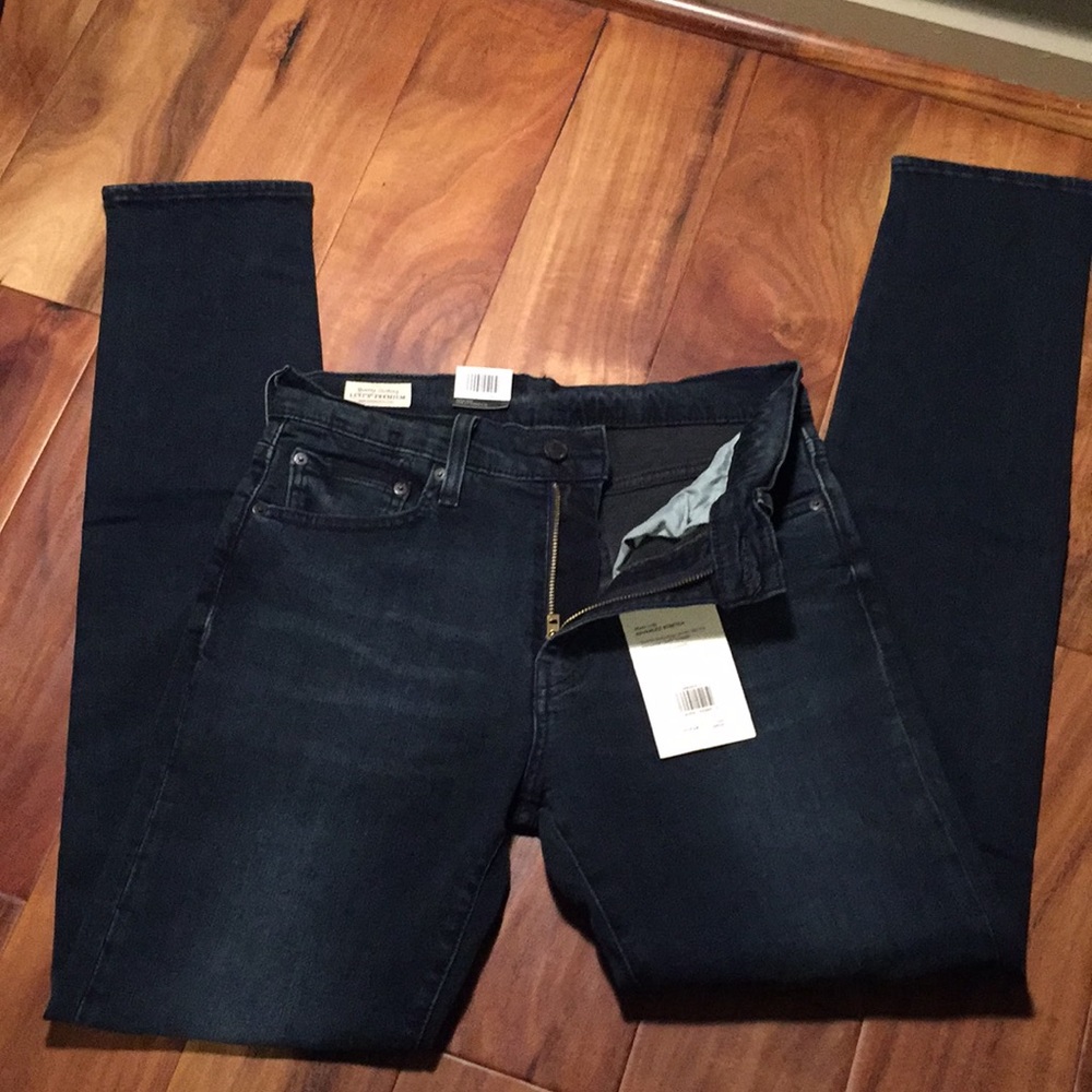 NWT Levi’s Premium 512 Slim Taper 30x32